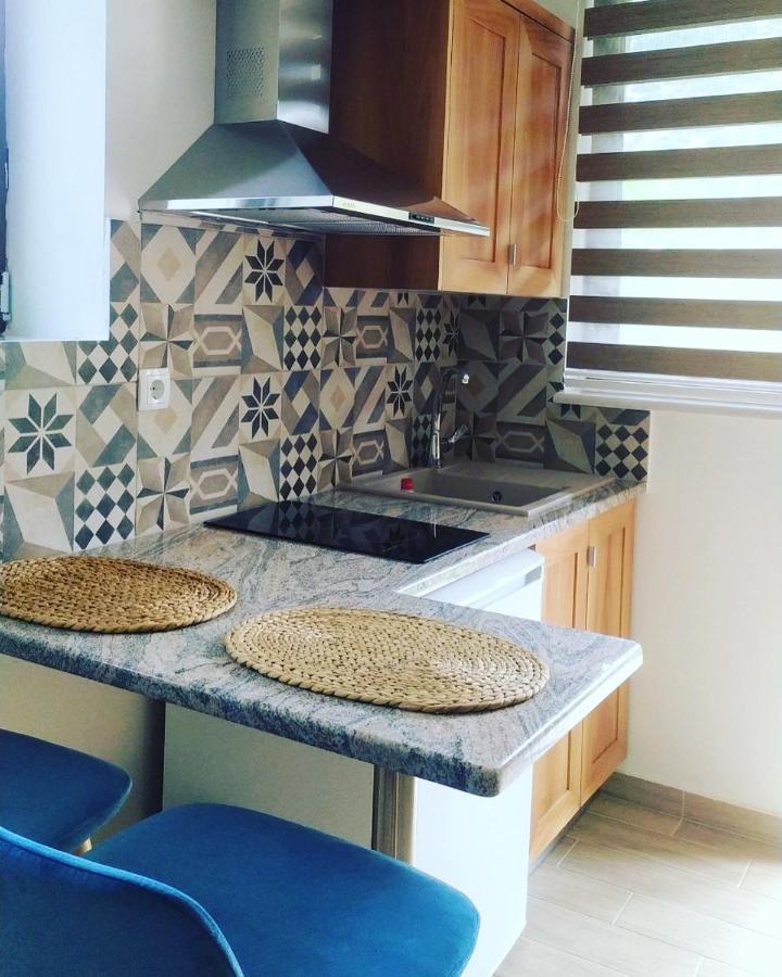 Guesthouse Mouses Калаврита Экстерьер фото