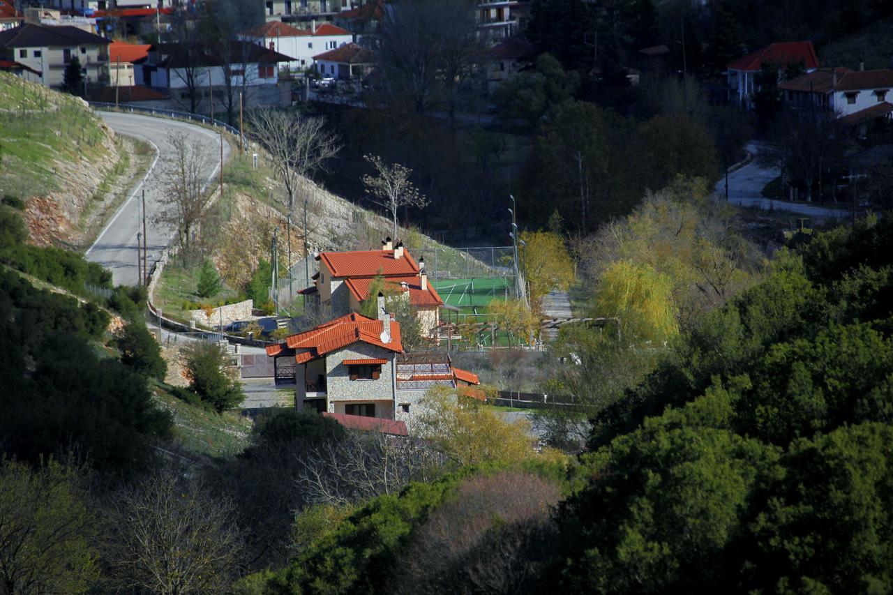 Guesthouse Mouses Калаврита Экстерьер фото