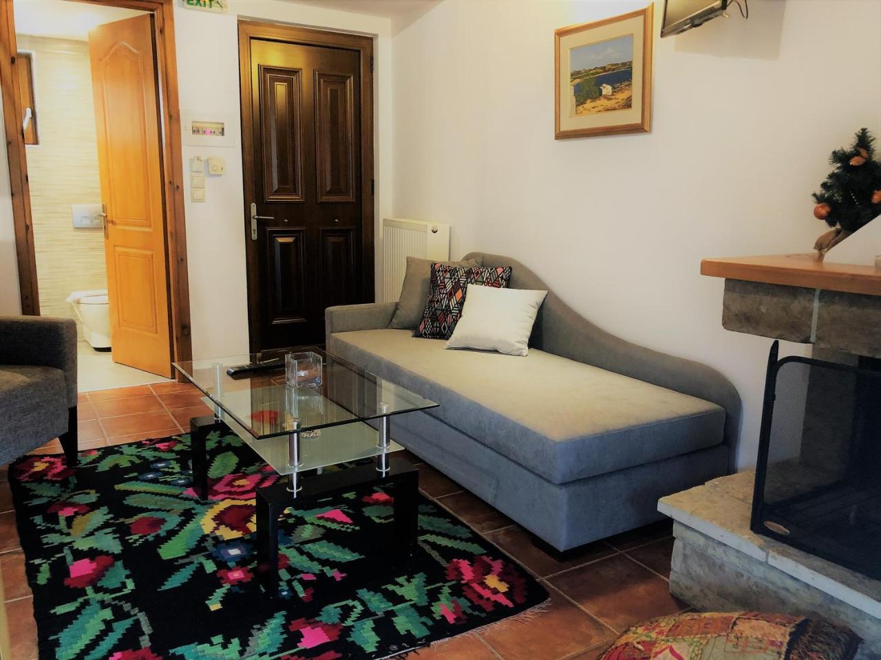 Guesthouse Mouses Калаврита Экстерьер фото