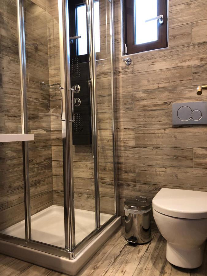 Guesthouse Mouses Калаврита Экстерьер фото